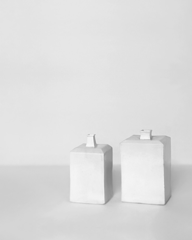 In-the-Pursuit-of-White---Porcelain-Vessels-Photographed-by-Bohnchang-Koo-4