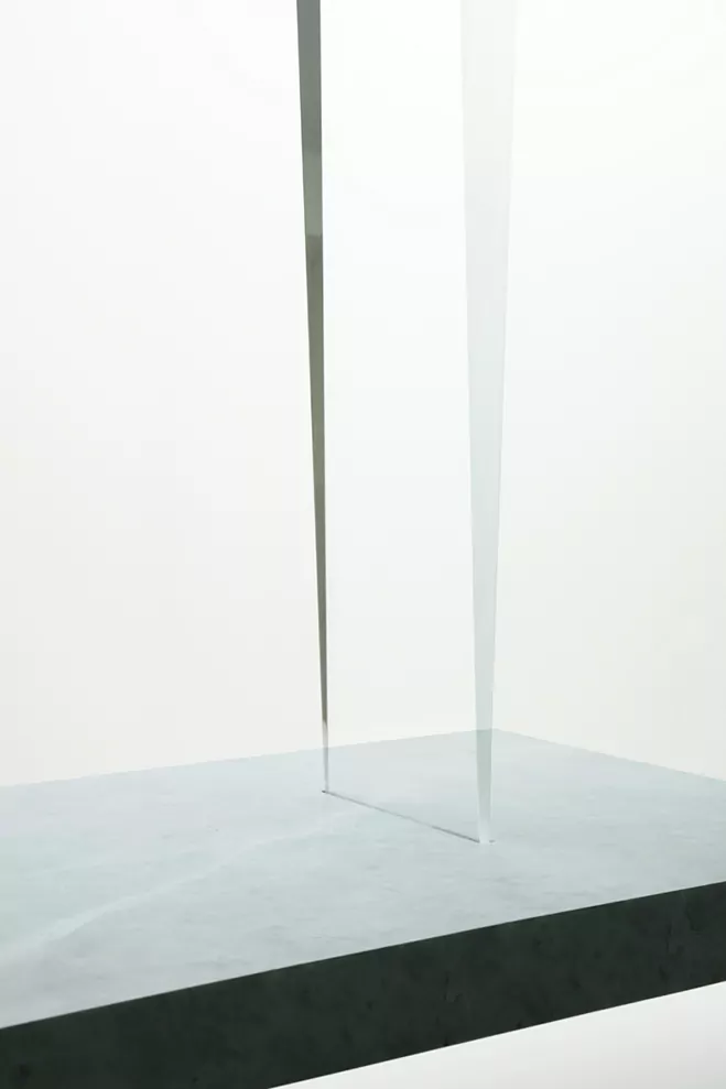 Experimenting-with-Light-&-Space---Art-by-Tokujin-Yoshioka-3