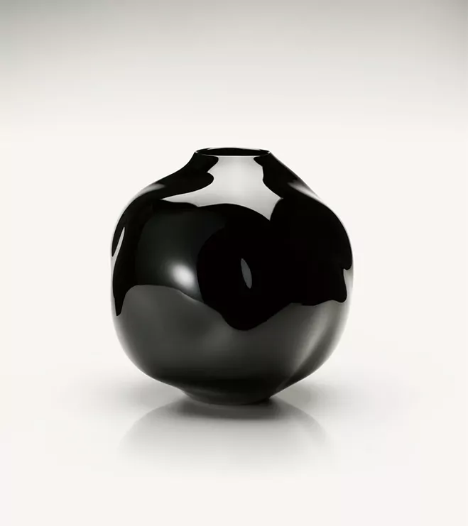 Layer-by-Layer---Lacquer-Vessels-by-Korean-Artist-Chung-Hae-Cho-5