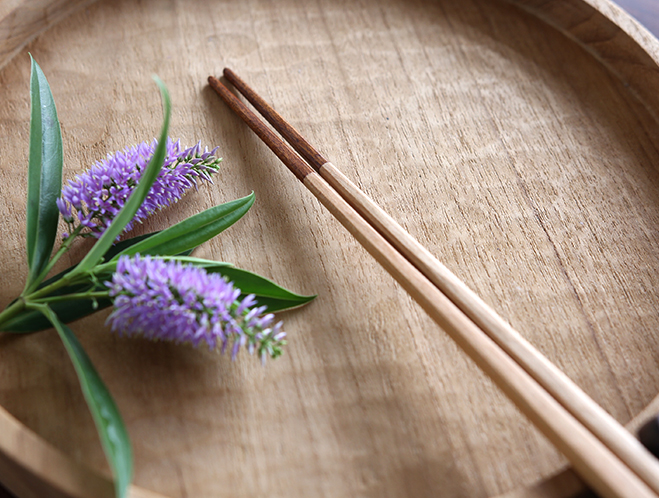 New at OEN Shop - Dish, Coffee Measure & Chopsticks from Atelier tree song 2