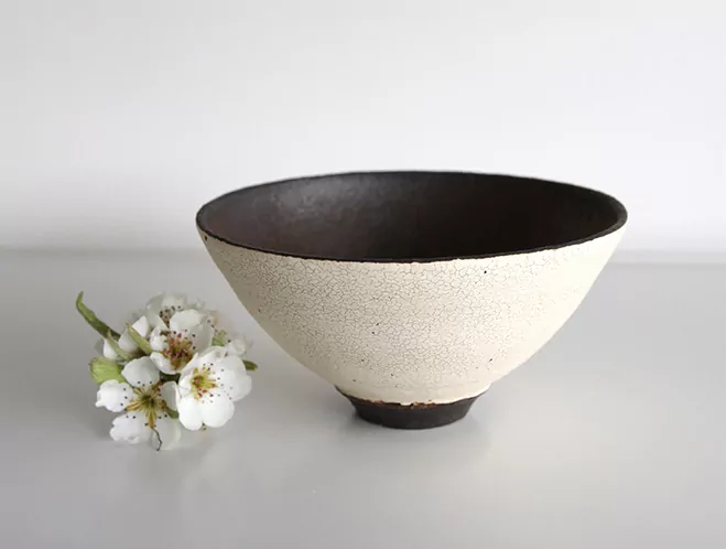 Pottery for a Modern Lifestyle - New Works at OEN Shop by Shinobu Hashimoto 6