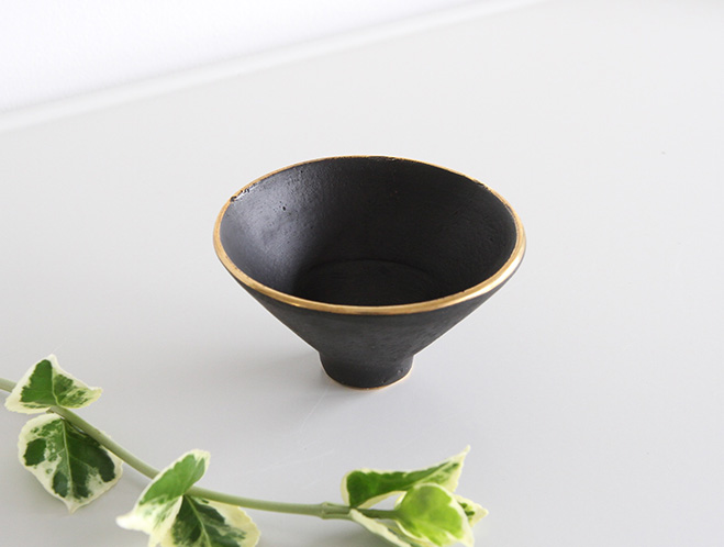 Work at OEN Shop - The Little Round Cup by Carl Aubock 3