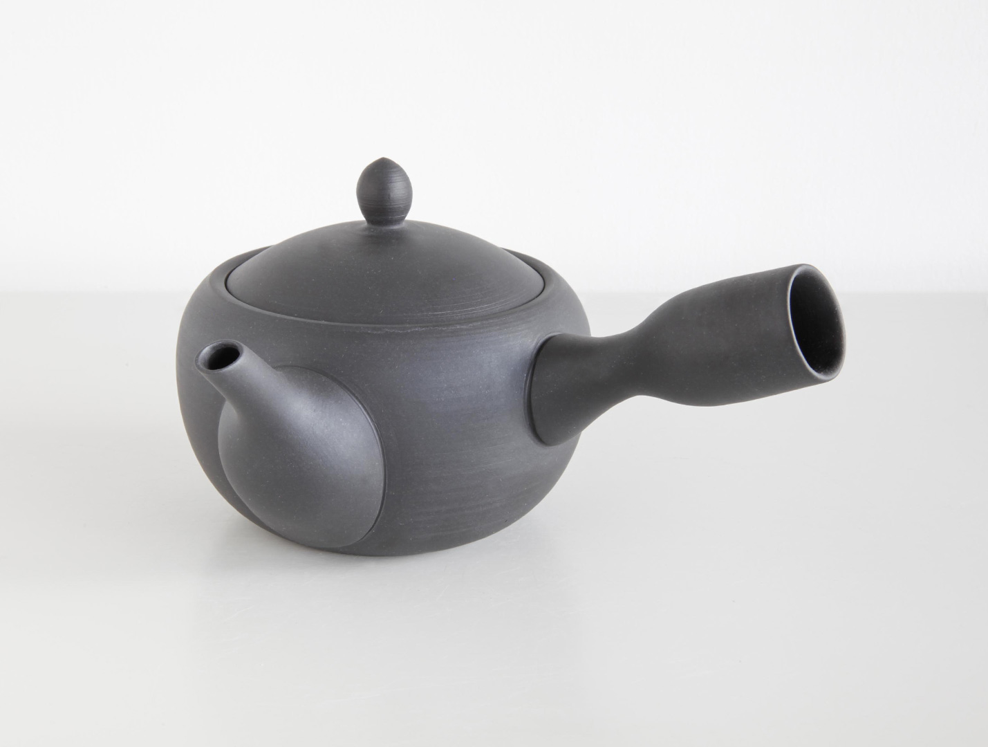 Ceramic Teapots & Cups by Nankei at OEN Shop 4