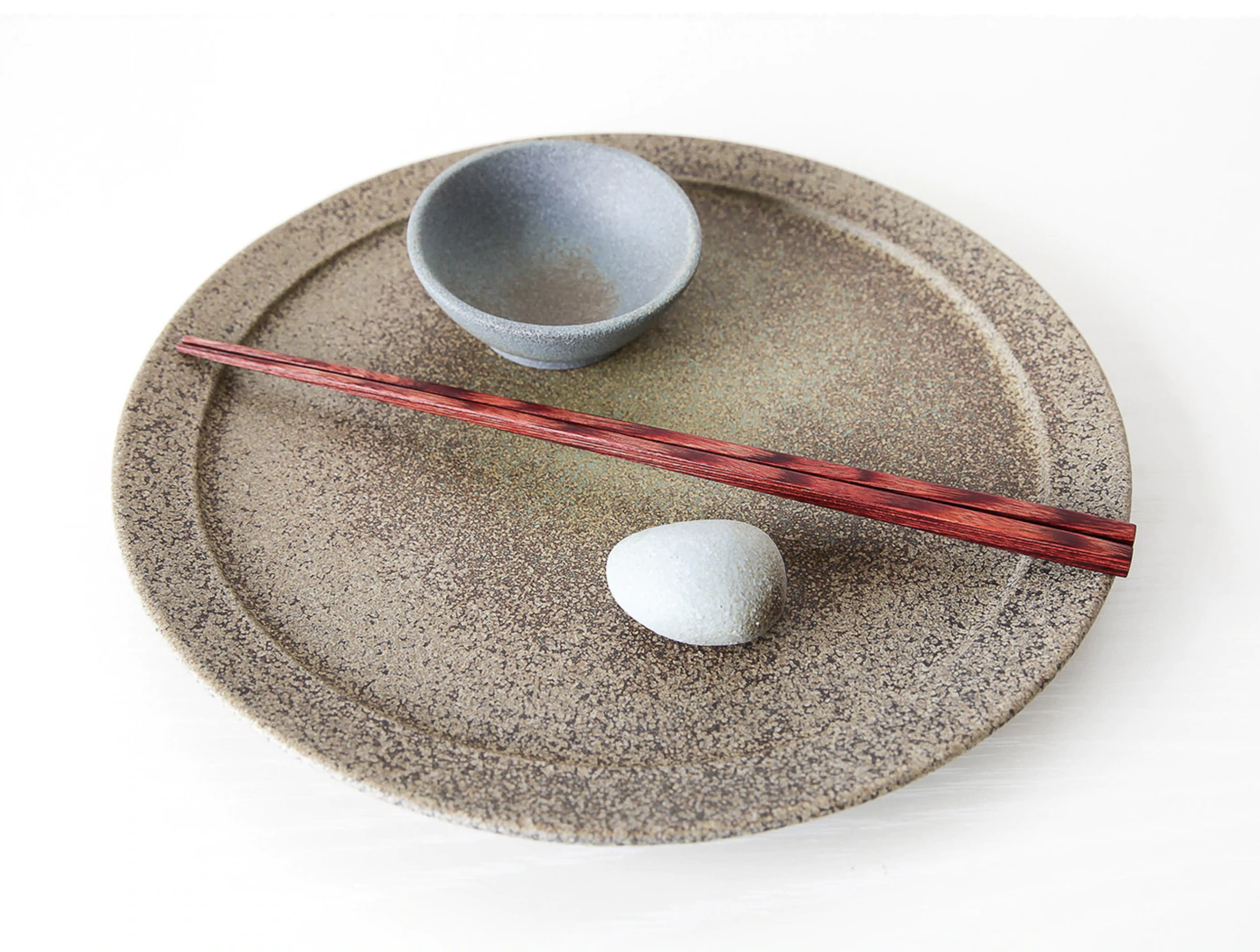 Textured Dishes by Mushimegane Books 4