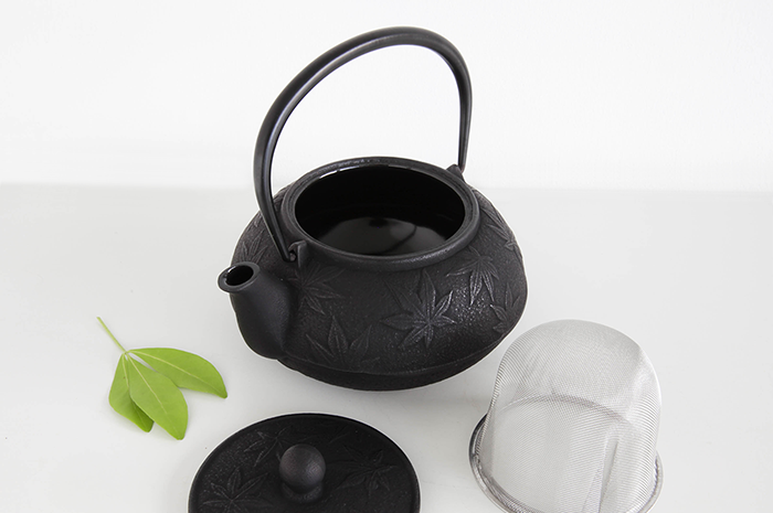 Teapots by Iwachu 5