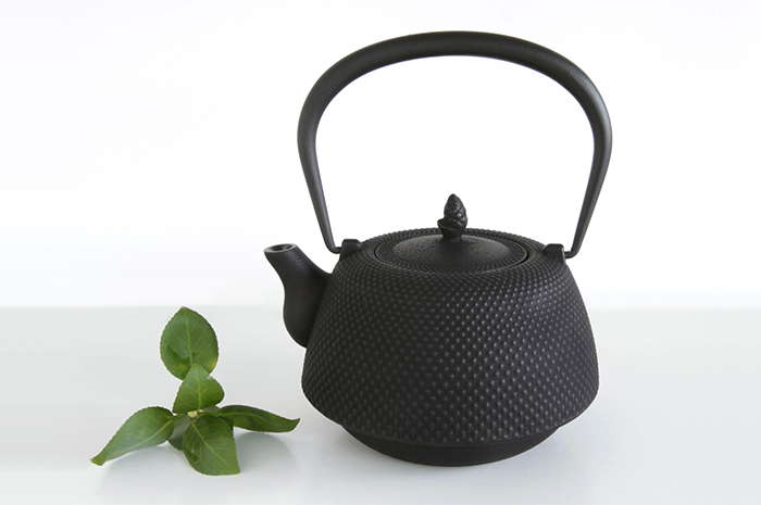 Teapots by Iwachu 6