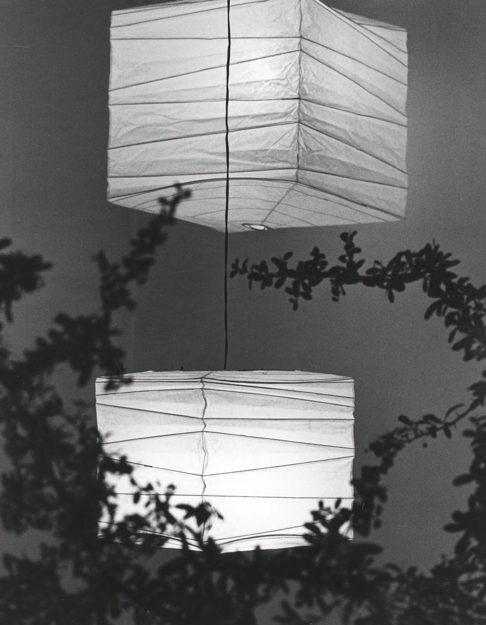 Akari Light Series by Isamu Noguchi 9