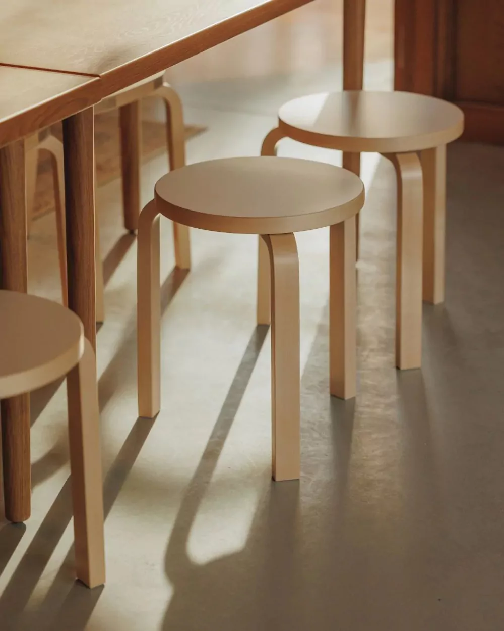 Stool 60 by Alvar Aalto 10